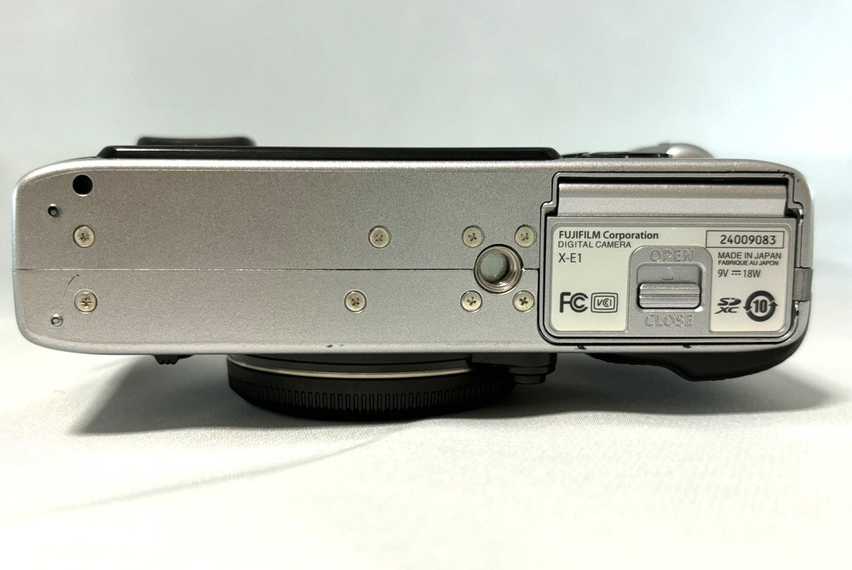 楽天市場】【中古】Fujifilm X-E1 XE1 シルバー ボディ ミラーレス